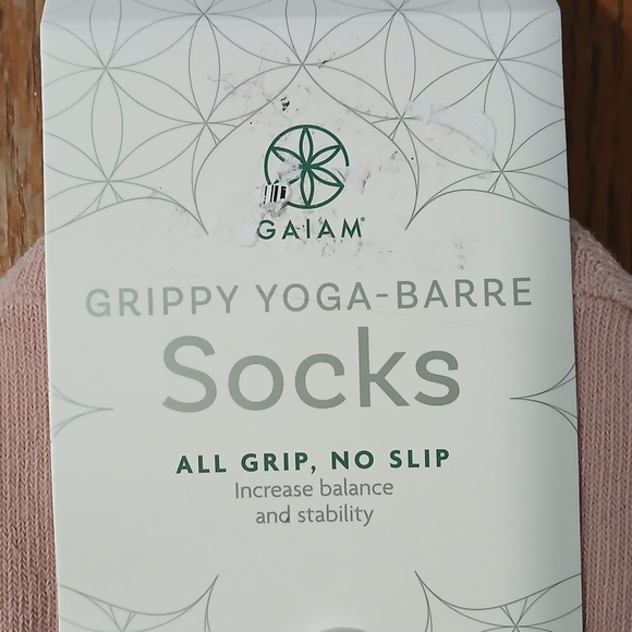 Non-Slip Yoga Socks Set - Black, Gray, Pink - Picture 2 of 7